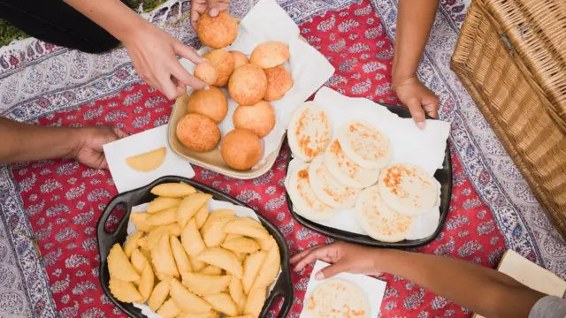 On vous emmène découvrir la Street Food colombienne