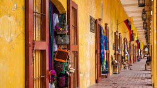 Souvenirs dans les rues de Carthagène en Colombie