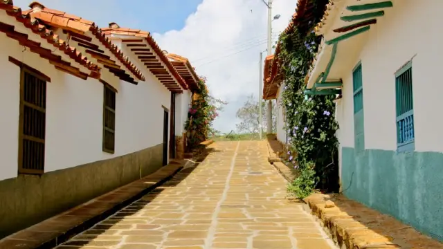 Dans les rues de Barichara en Colombie