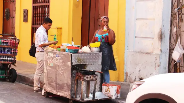 Le street food à Carthagène en Colombie