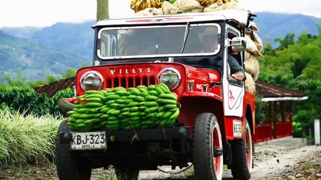 Une jeep willys en Colombie