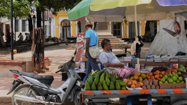Les rues animées de Santa Cruz de Mompox
