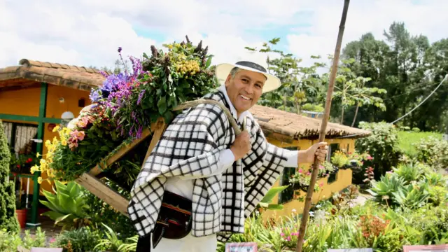 Un silletero de la fête des fleurs à Medellin
